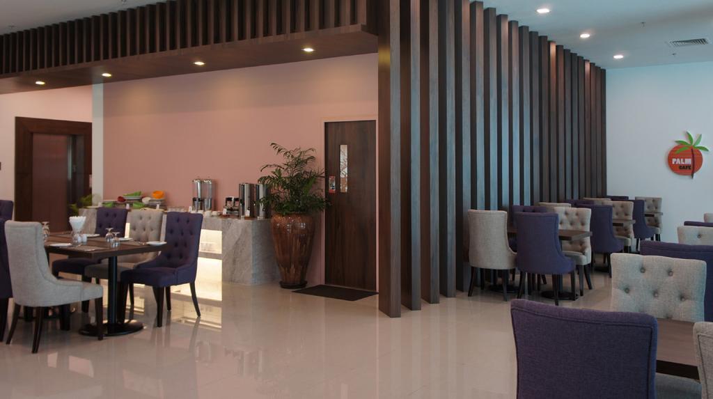 Wyne Hotel Yangon Exteriör bild