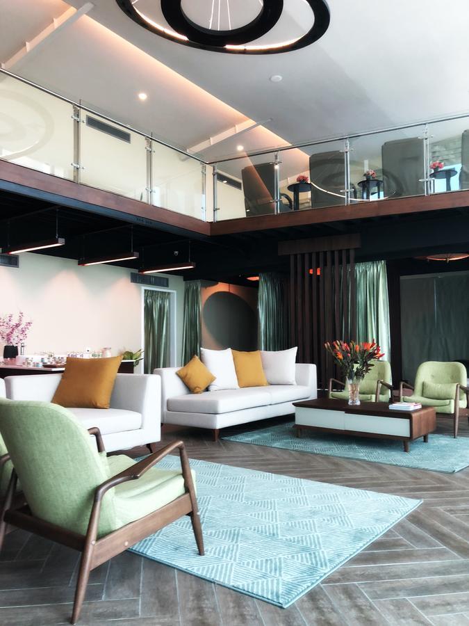 Wyne Hotel Yangon Exteriör bild
